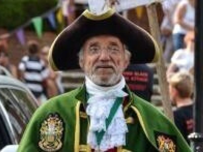 Speaker as a town crier