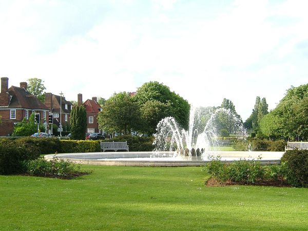 Old photo of a fountain in Welwyn Garden City