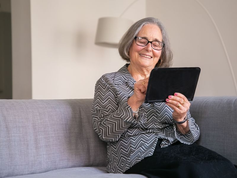A woman learns on her laptop