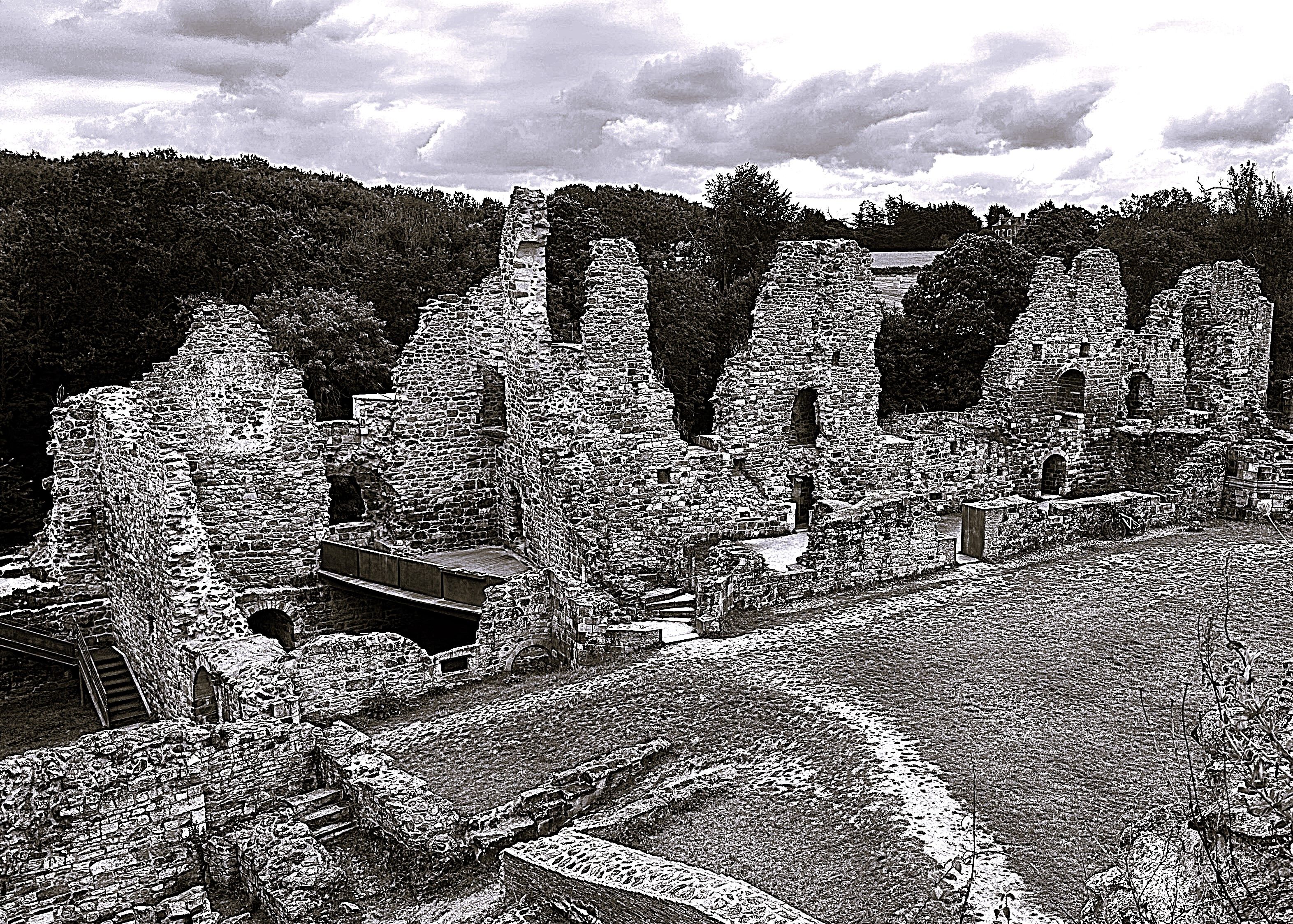 Photo of a ruined castle