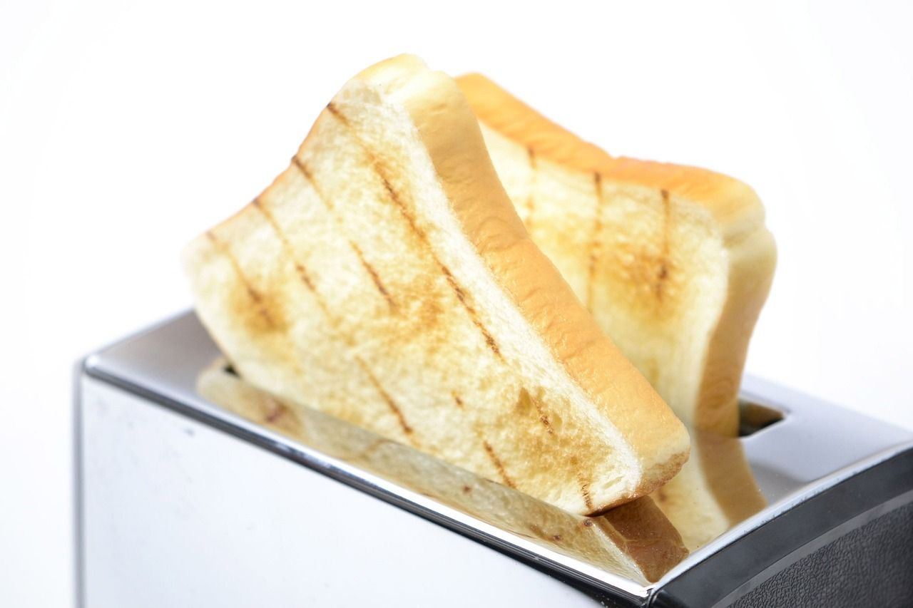 Phot of a toaster with toast